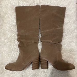 Women's Lainee Heeled Scrunch Fashion Boots - Universal Thread™ Taupe 7 TARGET